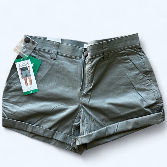 Boston Traders Women's Short Light Green Size 12 - Picture 1 of 5